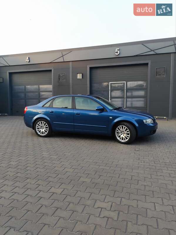 Седан Audi A4 2004 в Каменском