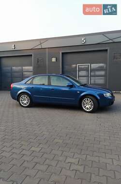 Седан Audi A4 2004 в 
