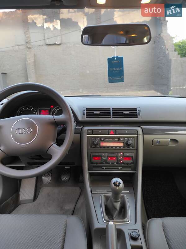 Седан Audi A4 2004 в Каменском