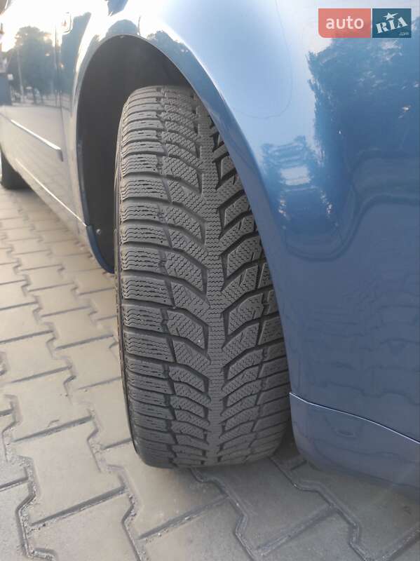 Седан Audi A4 2004 в Каменском