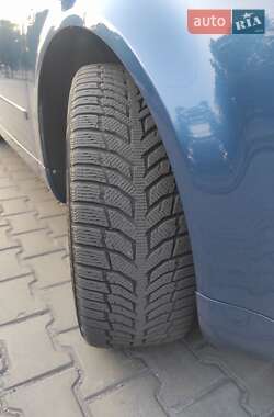 Седан Audi A4 2004 в 