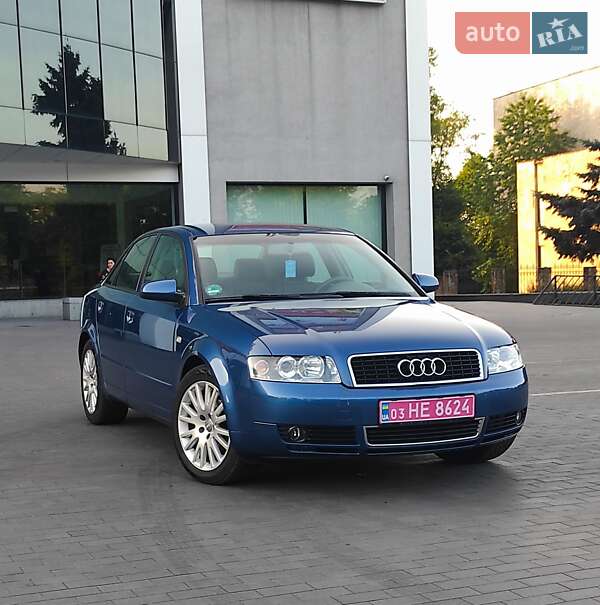 Седан Audi A4 2004 в 