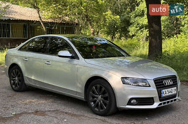 Седан Audi A4 2011 в 