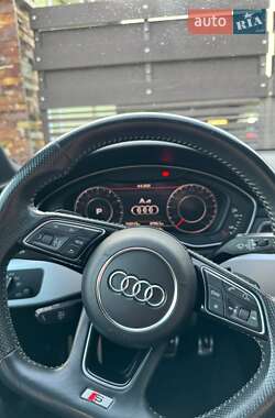 Седан Audi A4 2018 в 