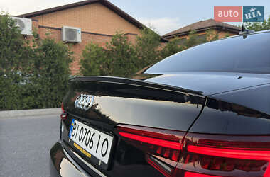 Седан Audi A4 2017 в 