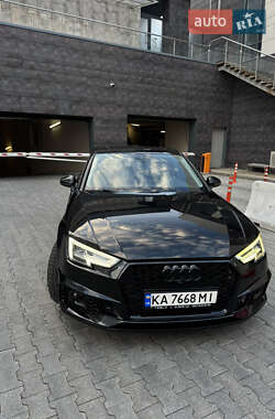 Седан Audi A4 2017 в 