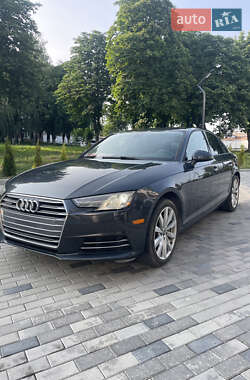 Седан Audi A4 2017 в 