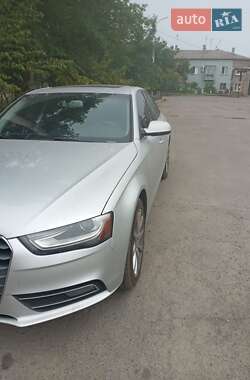 Седан Audi A4 2013 в 