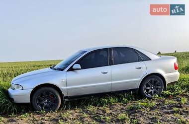 Седан Audi A4 1999 в 