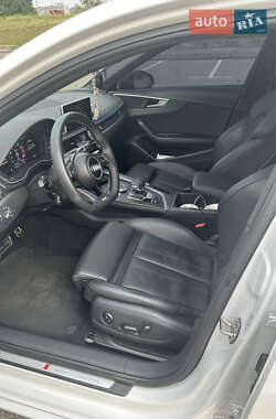 Седан Audi A4 2018 в 