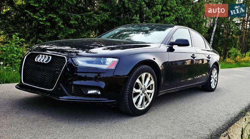 Седан Audi A4 2013 в Ивано-Франковске
