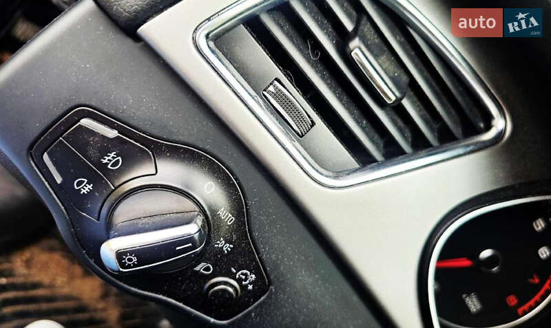Седан Audi A4 2013 в Ивано-Франковске