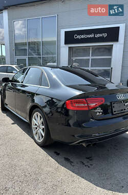 Седан Audi A4 2014 в 