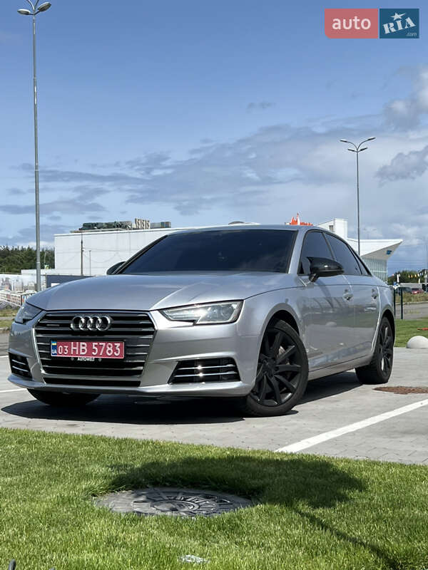 Седан Audi A4 2016 в Киеве