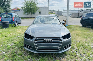 Седан Audi A4 2017 в 