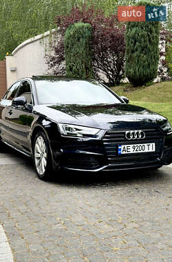 Седан Audi A4 2017 в 