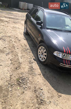 Универсал Audi A4 1996 в 