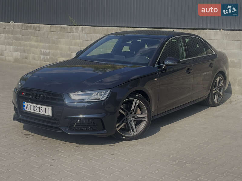 Седан Audi A4 2018 в Ивано-Франковске