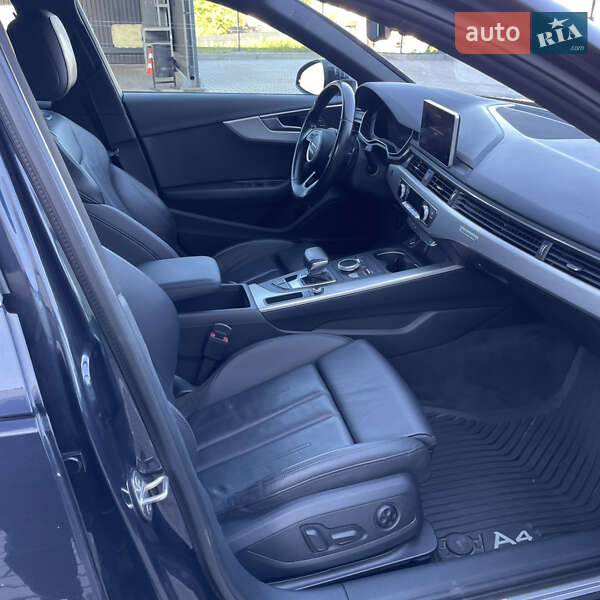 Седан Audi A4 2018 в Ивано-Франковске
