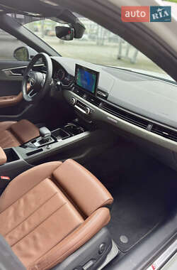 Седан Audi A4 2020 в 