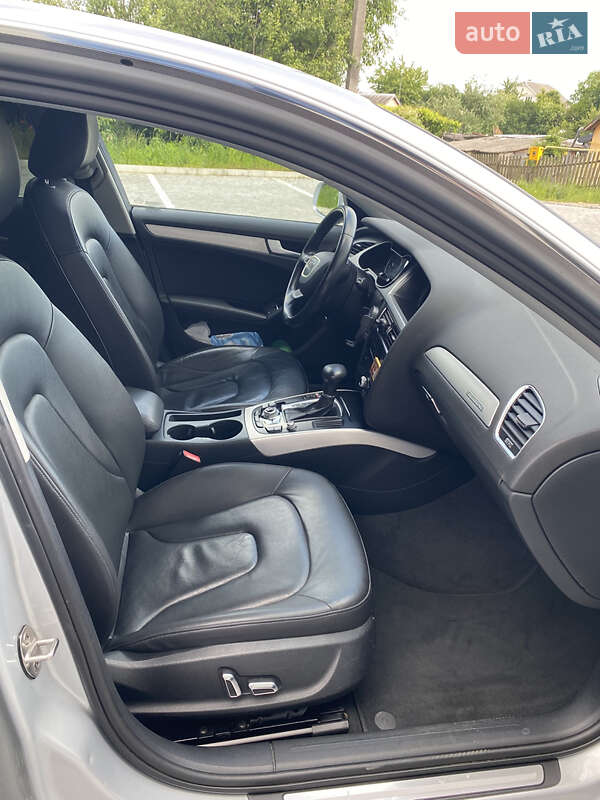 Седан Audi A4 2013 в Львові