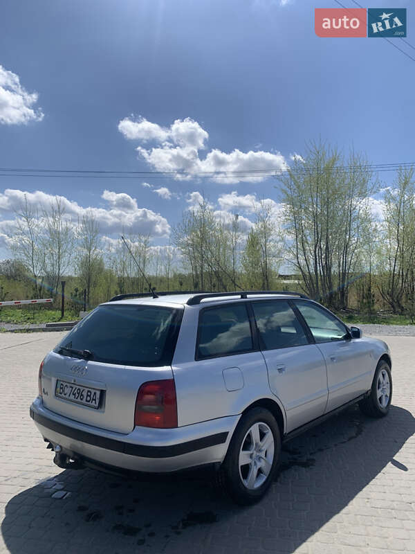 Универсал Audi A4 1998 в Львове
