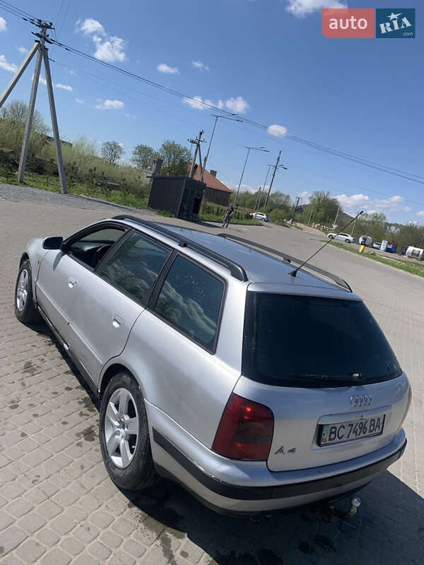 Универсал Audi A4 1998 в Львове