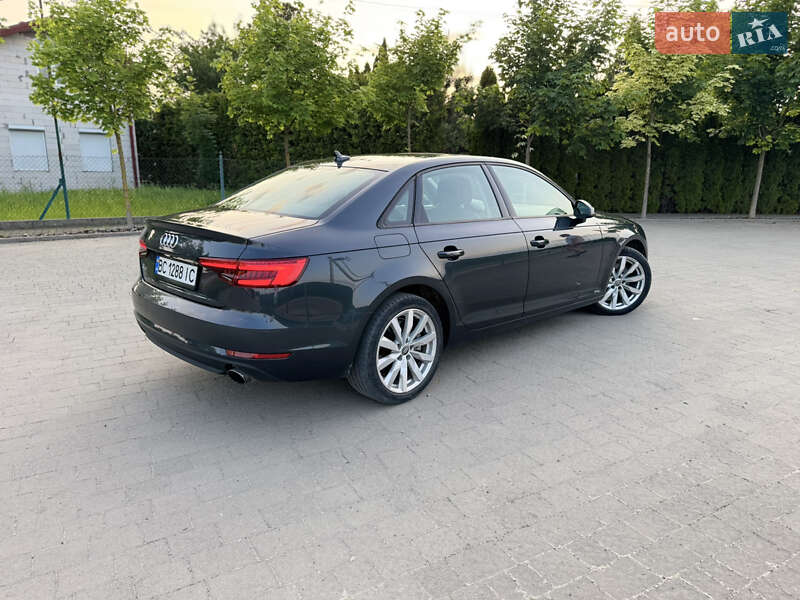 Седан Audi A4 2017 в Львове