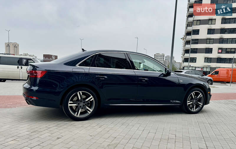 Седан Audi A4 2016 в Киеве