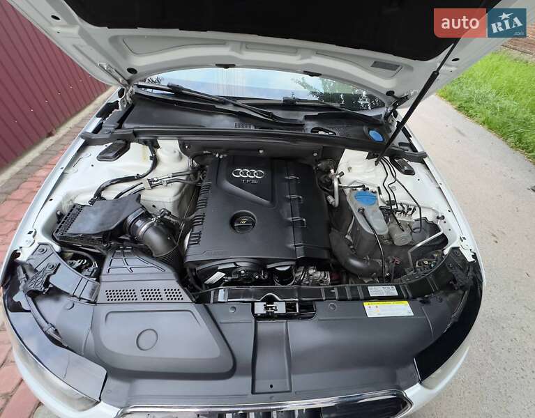 Седан Audi A4 2014 в Львові