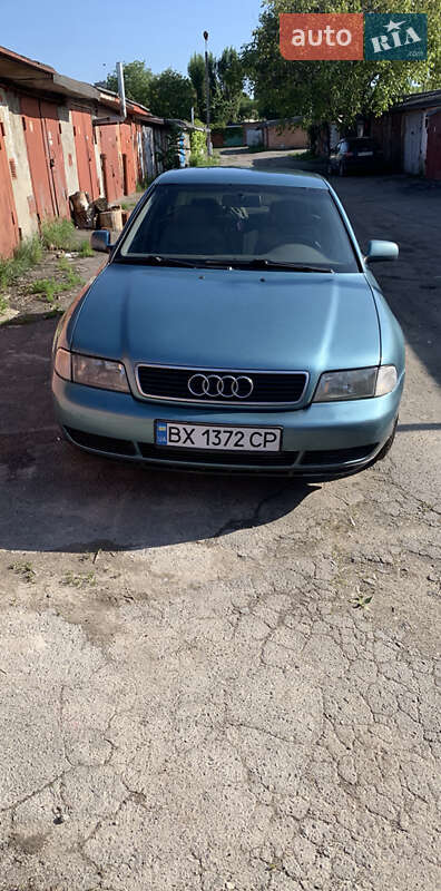 Седан Audi A4 1998 в Хмельницком
