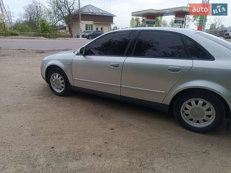 Седан Audi A4 2002 в Чернигове