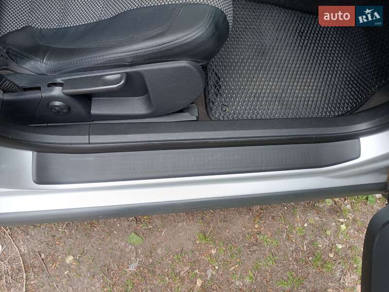 Седан Audi A4 2002 в Чернигове