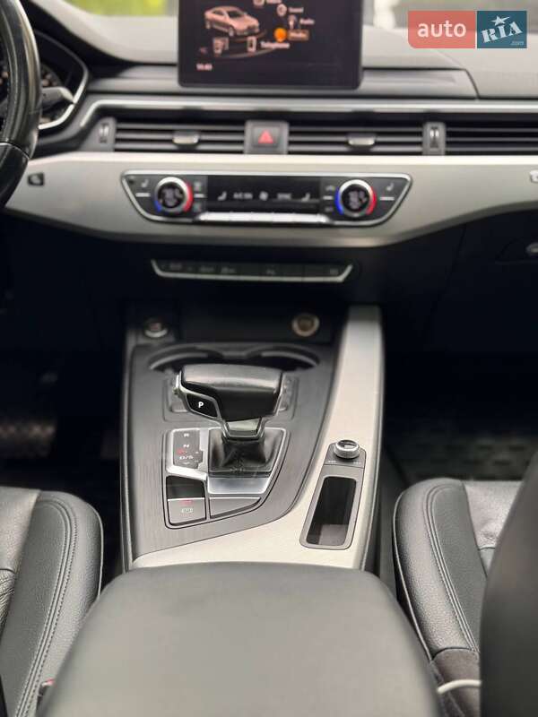 Седан Audi A4 2016 в Стрые