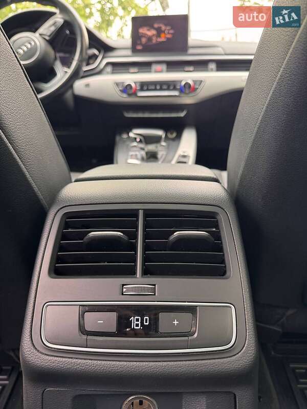 Седан Audi A4 2016 в Стрые
