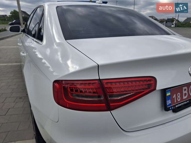 Седан Audi A4 2013 в Каменец-Подольском