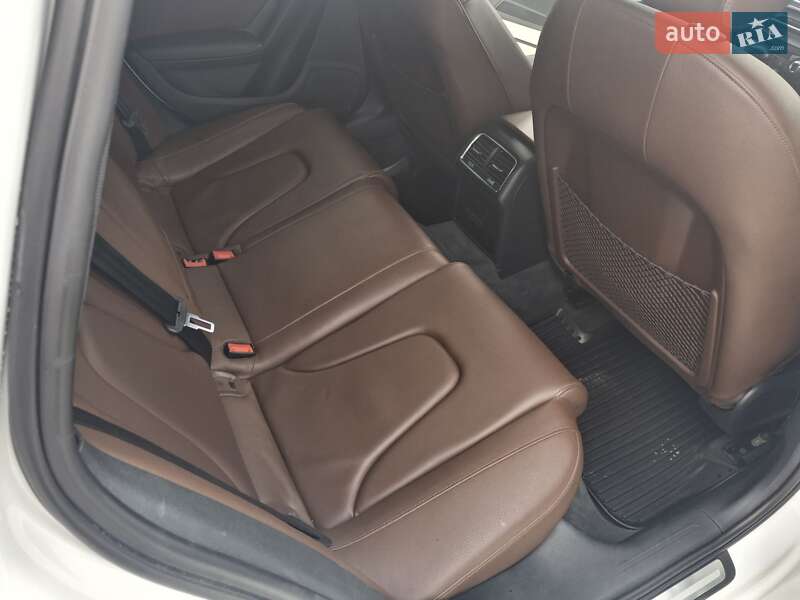 Седан Audi A4 2013 в Каменец-Подольском