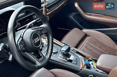 Седан Audi A4 2018 в 