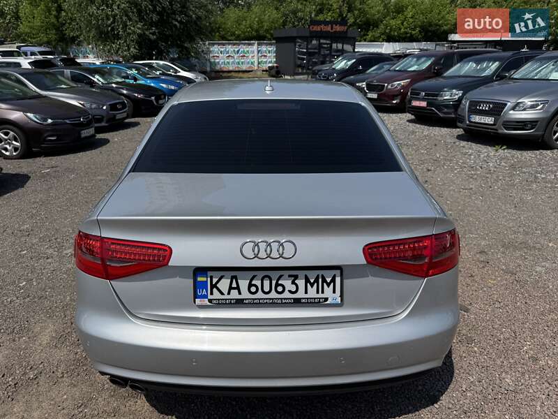 Седан Audi A4 2014 в Киеве