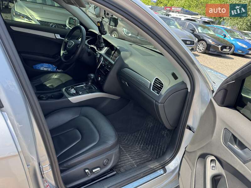 Седан Audi A4 2014 в Киеве