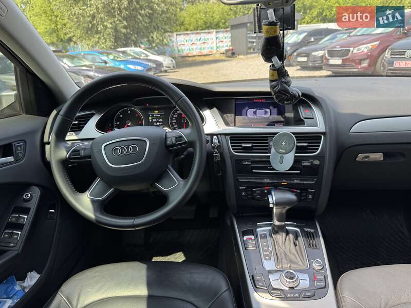 Седан Audi A4 2014 в Киеве