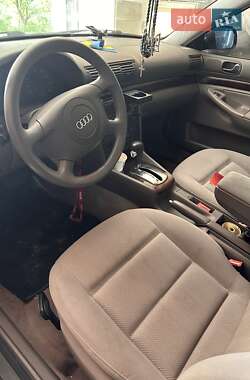 Седан Audi A4 2000 в  фото 6 Седан Audi A4 2000 в
