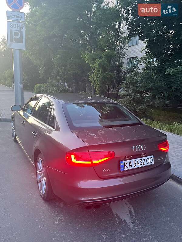 Седан Audi A4 2013 в Киеве