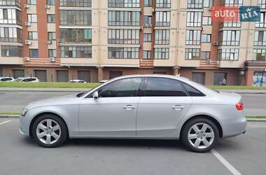 Седан Audi A4 2012 в 
