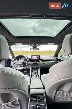 Седан Audi A4 2023 в 