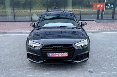 Седан Audi A4 2017 в 