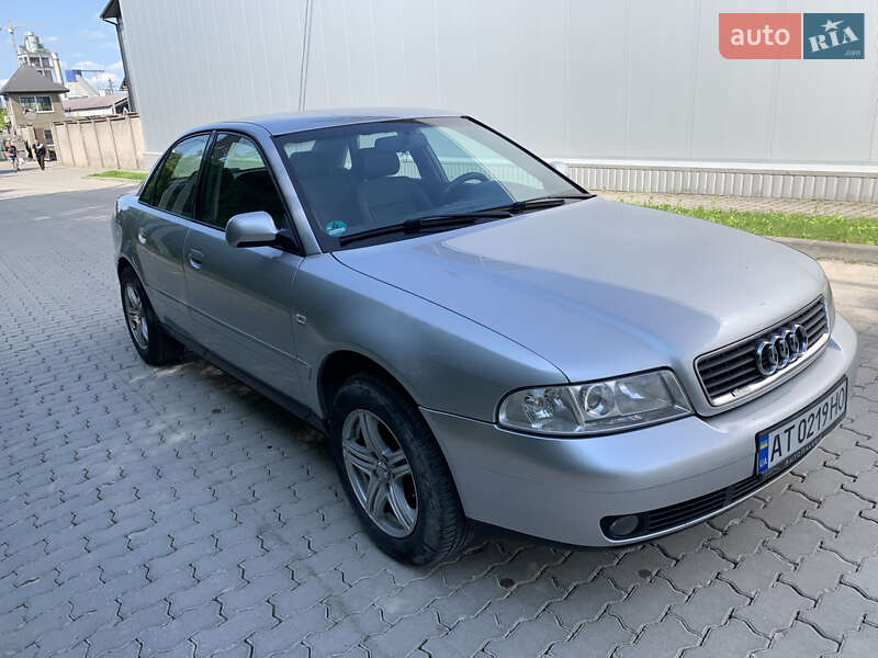 Седан Audi A4 1999 в 
