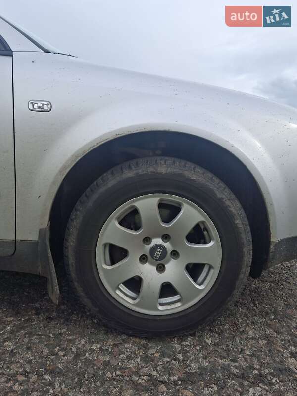 Универсал Audi A4 2003 в Ромнах