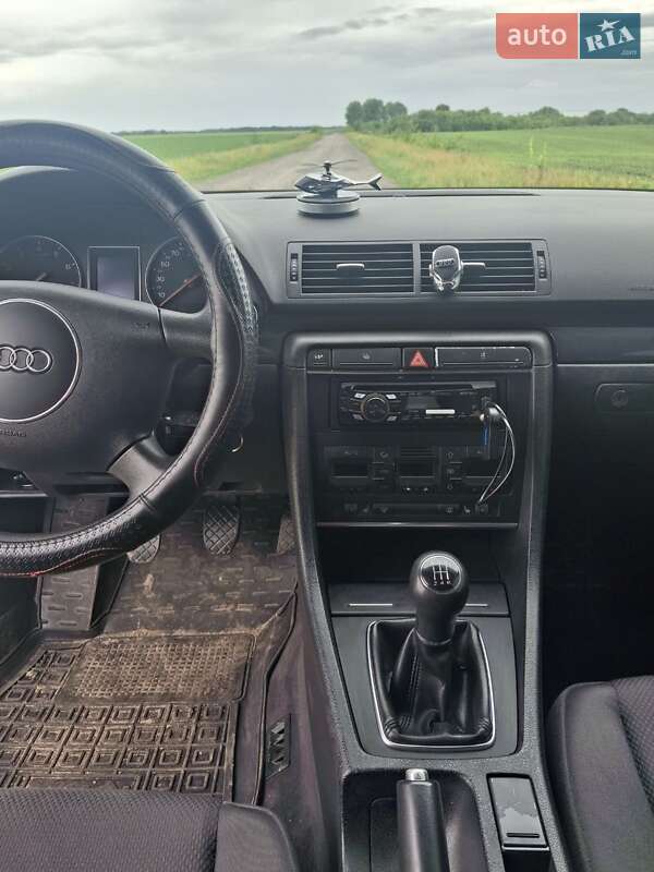 Универсал Audi A4 2003 в Ромнах
