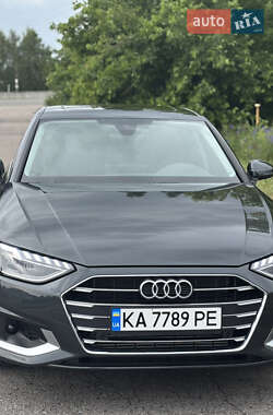 Седан Audi A4 2020 в 
